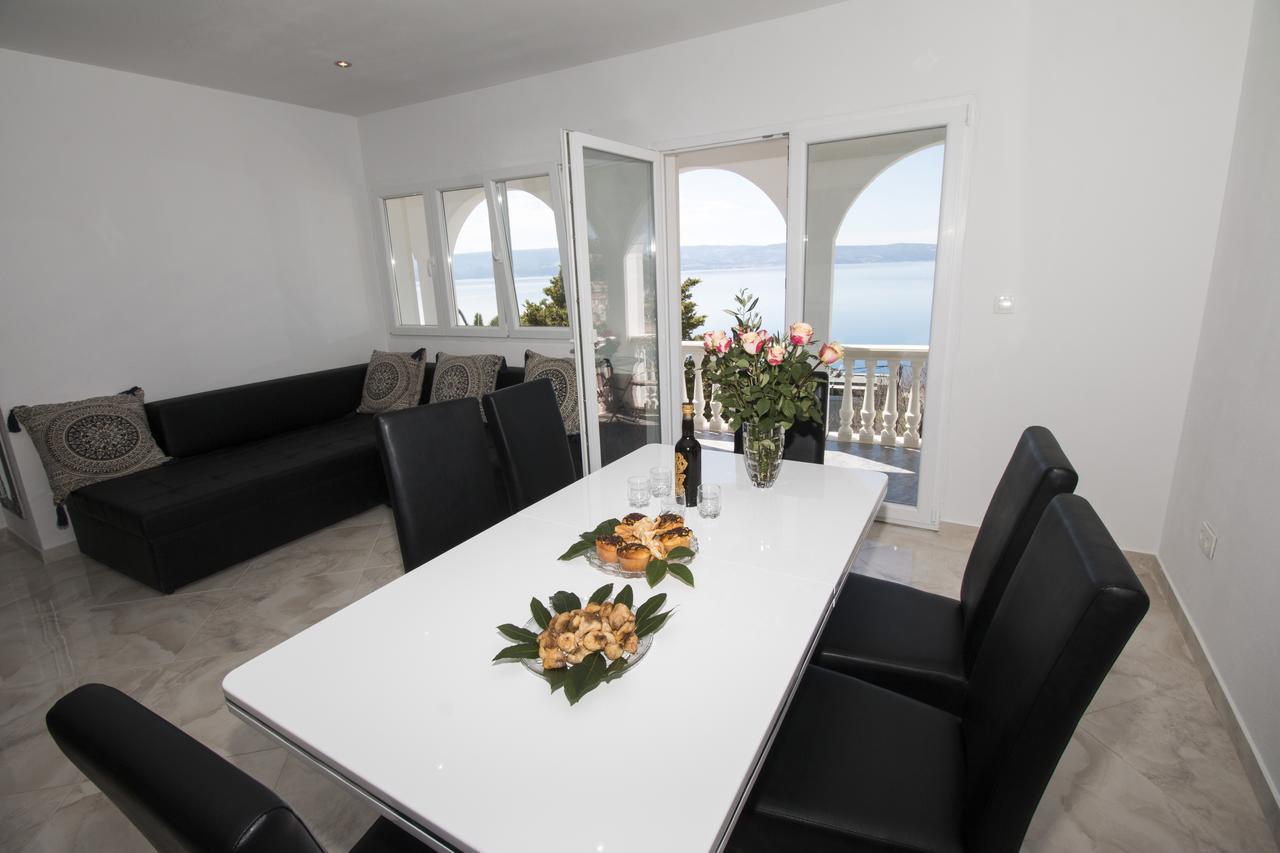 오미스 Apartman Horizont 아파트 외부 사진